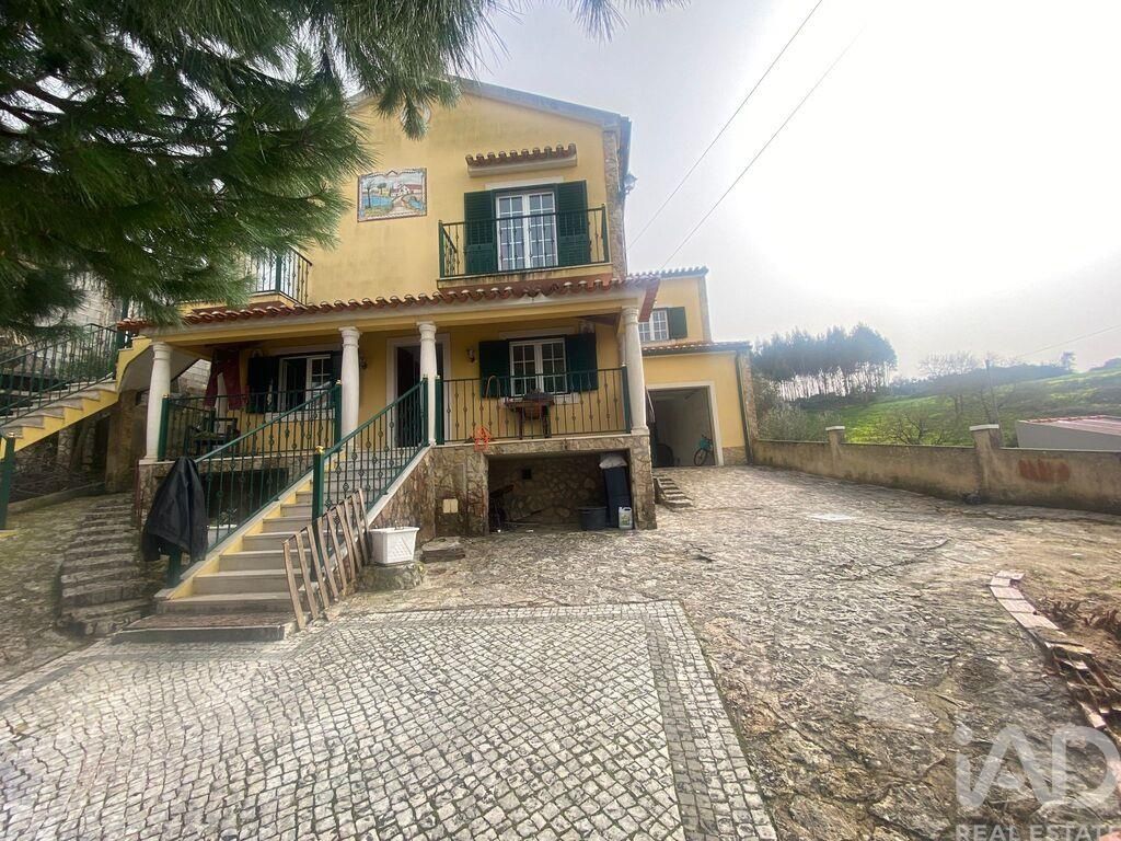 Property photo 1 of 25