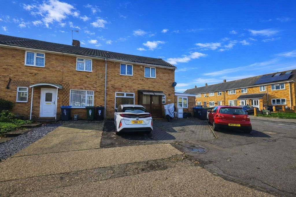 Property photo 1 of 6 External