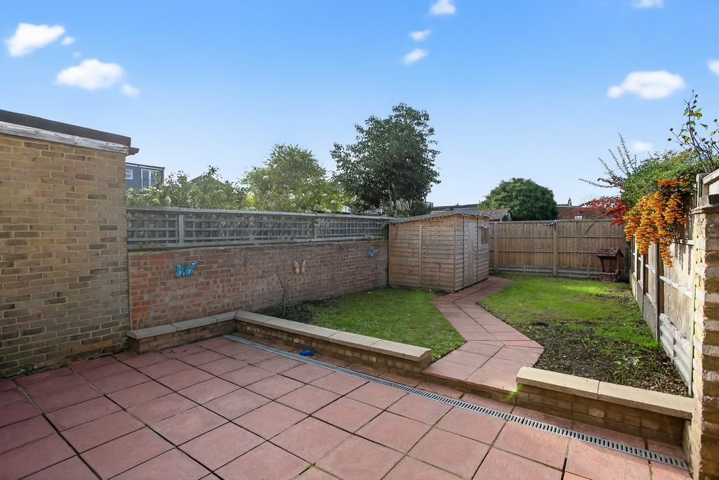 Property photo 2 of 20