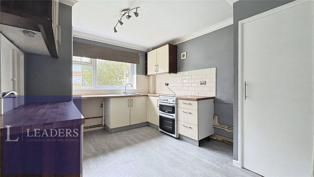 Property photo 3 of 12 Kitchen Diner