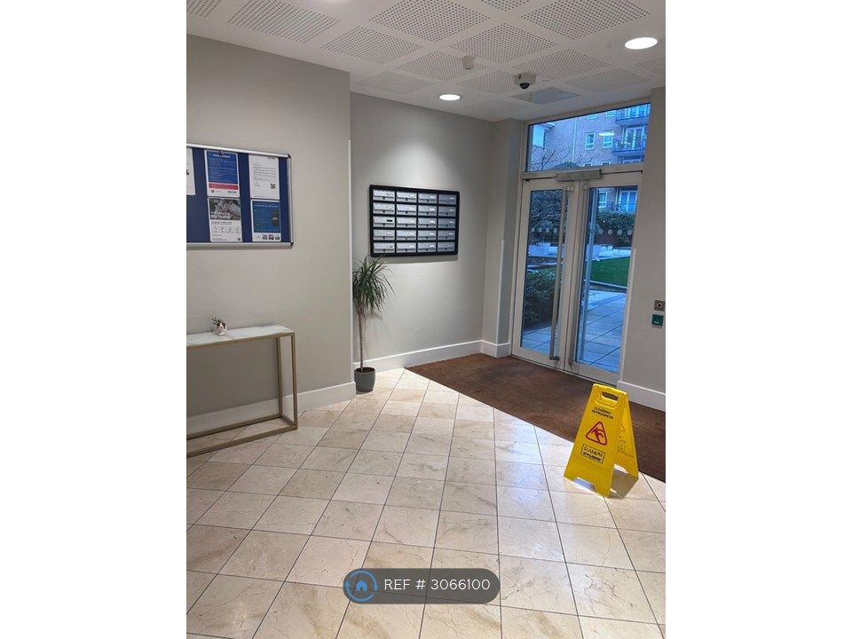 Property photo 3 of 13 Entrance
