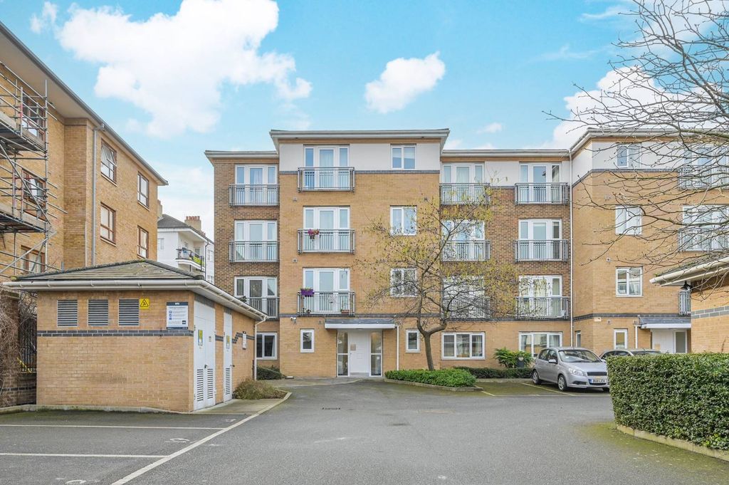 Property photo 1 of 6