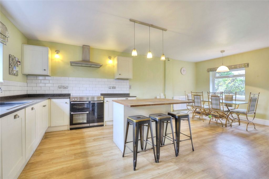 Property photo 2 of 18 Picture No. 22