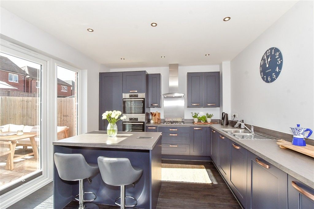 Property photo 3 of 11 Kitchen/Diner