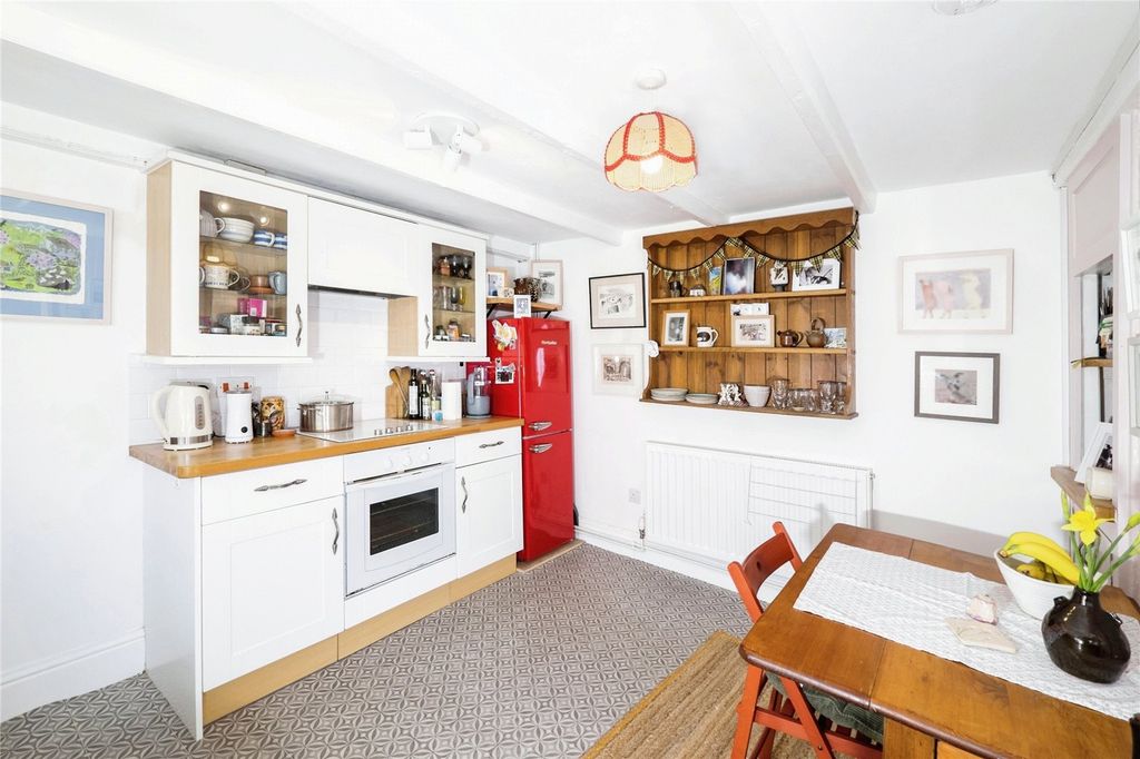 Property photo 3 of 15 Kitchen