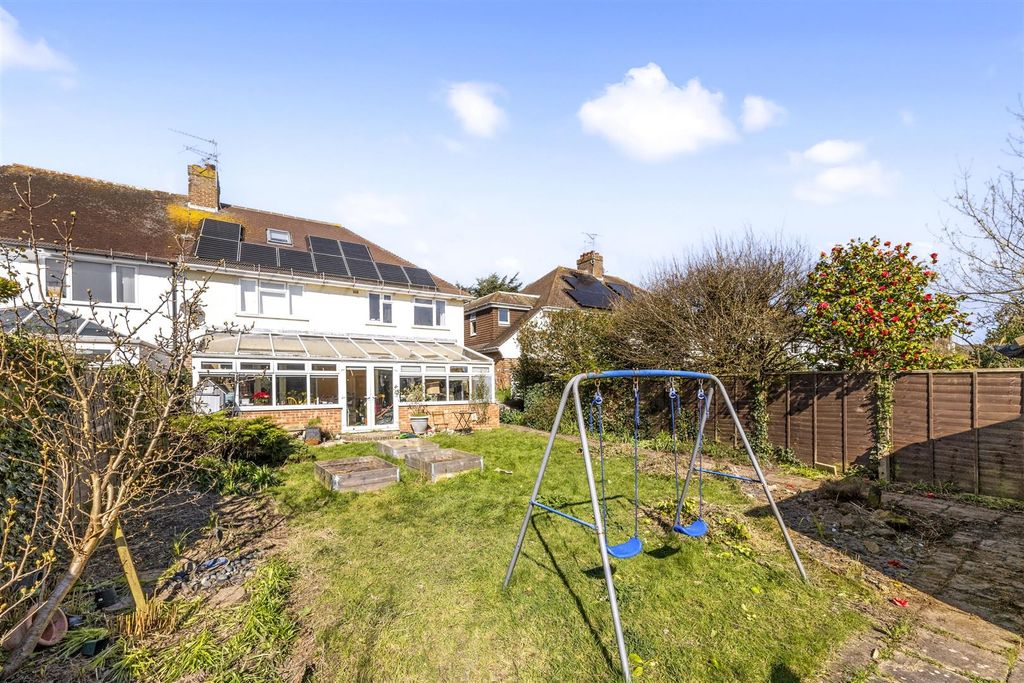 Property photo 2 of 26 Westpark Lane_27-017.Jpg