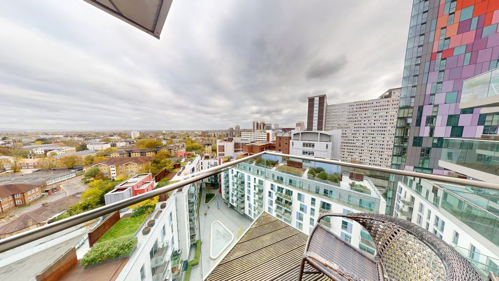 Property photo 2 of 16