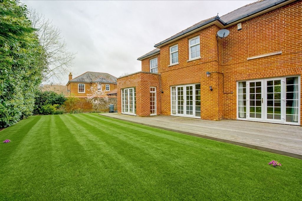 Property photo 2 of 16