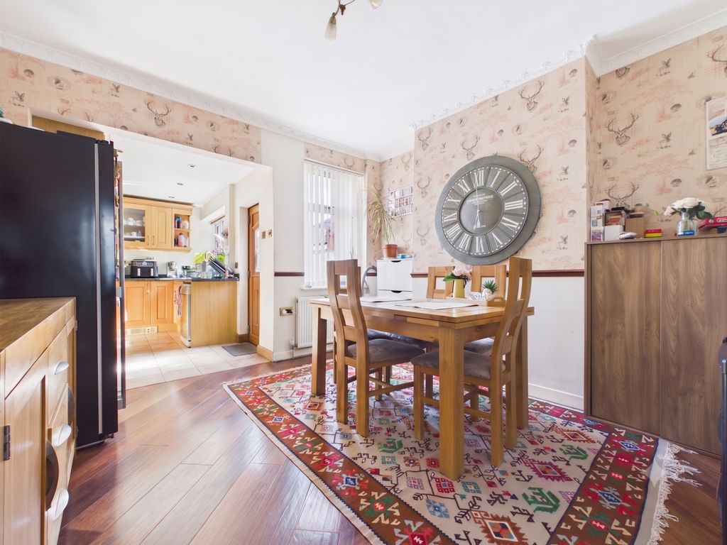 Property photo 3 of 17 3- Ryan Clarke Ewemove Pontefract