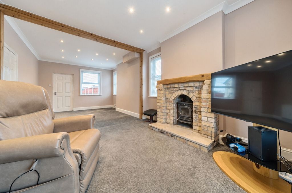 Property photo 2 of 22 1210332 (2)
