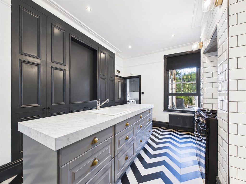 Property photo 2 of 13 Kitchen (4).Png