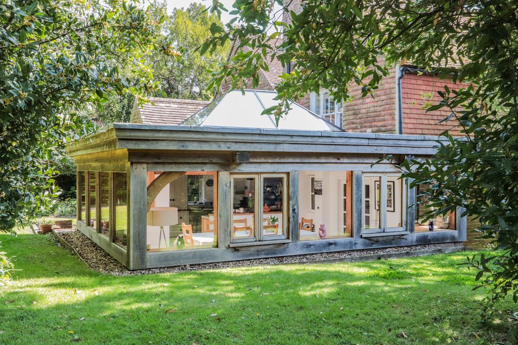 Property photo 2 of 22