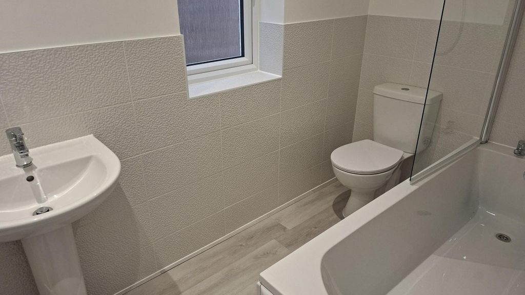 Property photo 3 of 3