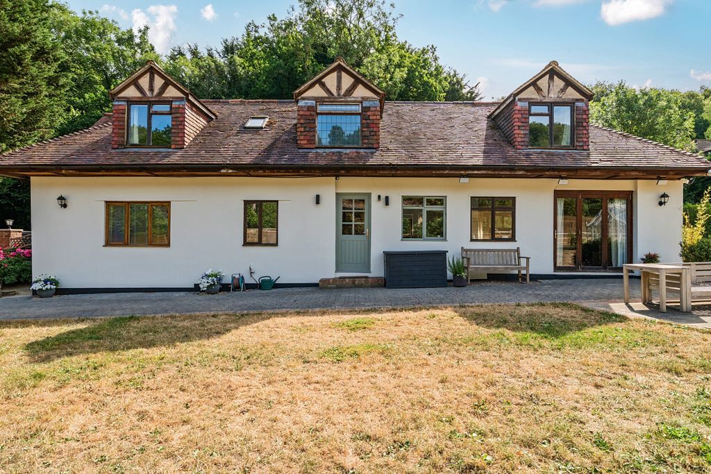 Property photo 1 of 21 1498913-19-6A6B2c...