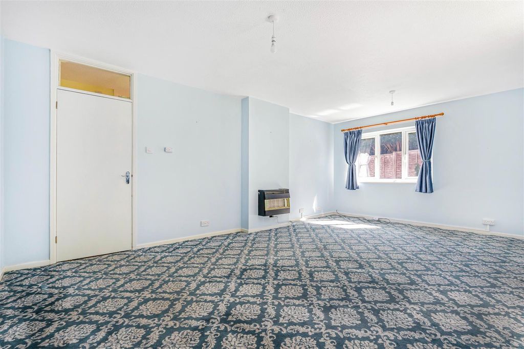 Property photo 3 of 18 7_54047-1.Jpg