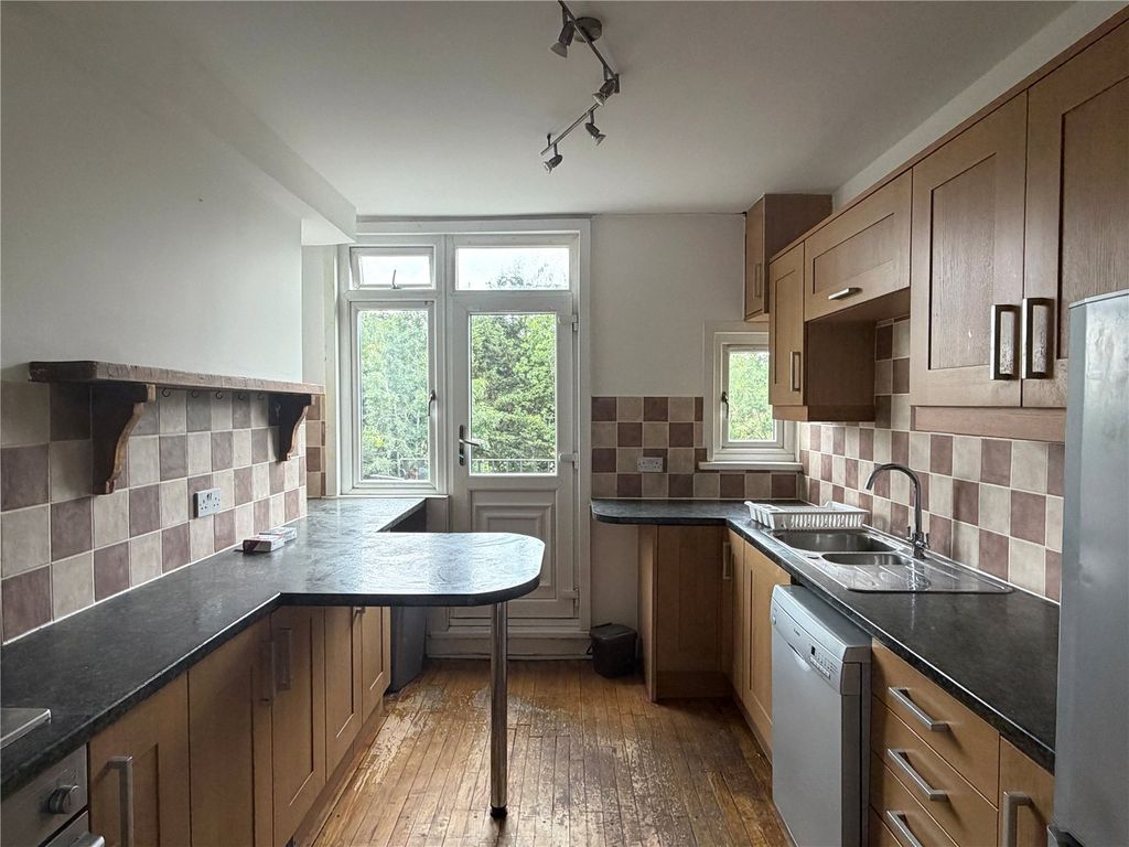 Property photo 3 of 11 Picture No. 01