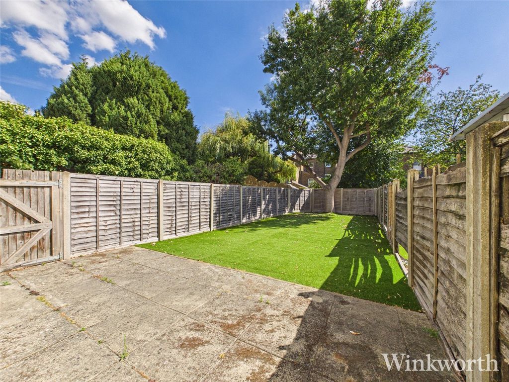Property photo 3 of 8 Picture No. 10