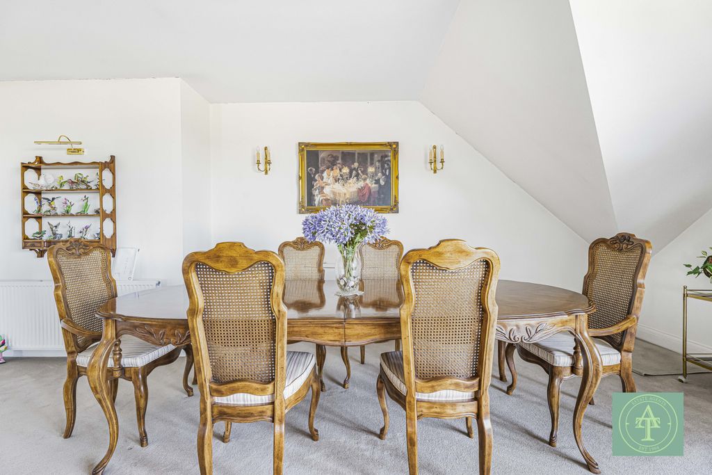 Additional image 9 of 3 bed flat for saleClaremont Heights, Enfield EN2