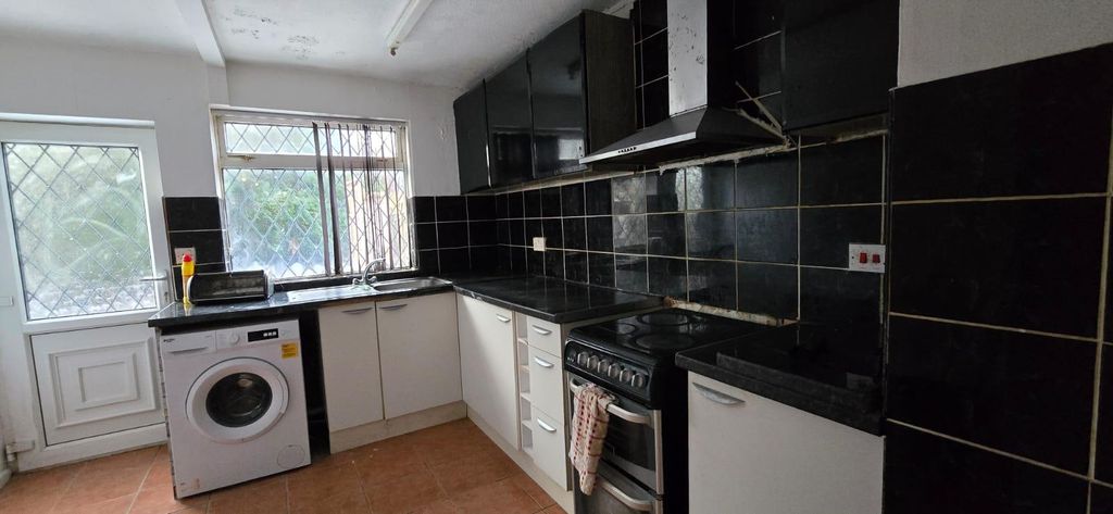 Property photo 2 of 13 Whatsapp Image 2026-01-06 At 17.03.00 (1).Jpeg