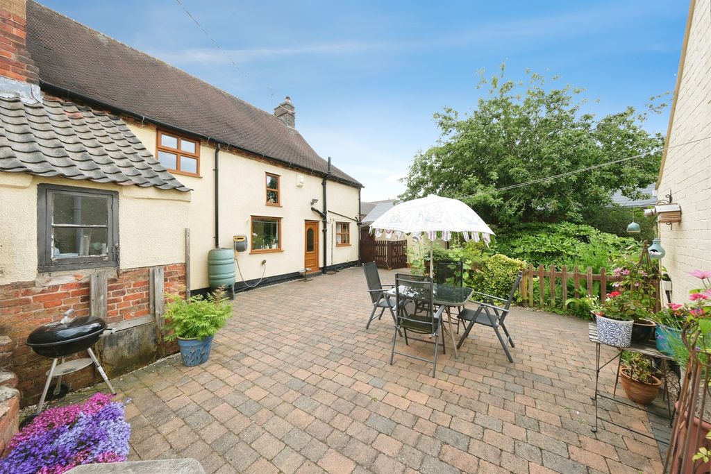Property photo 2 of 24