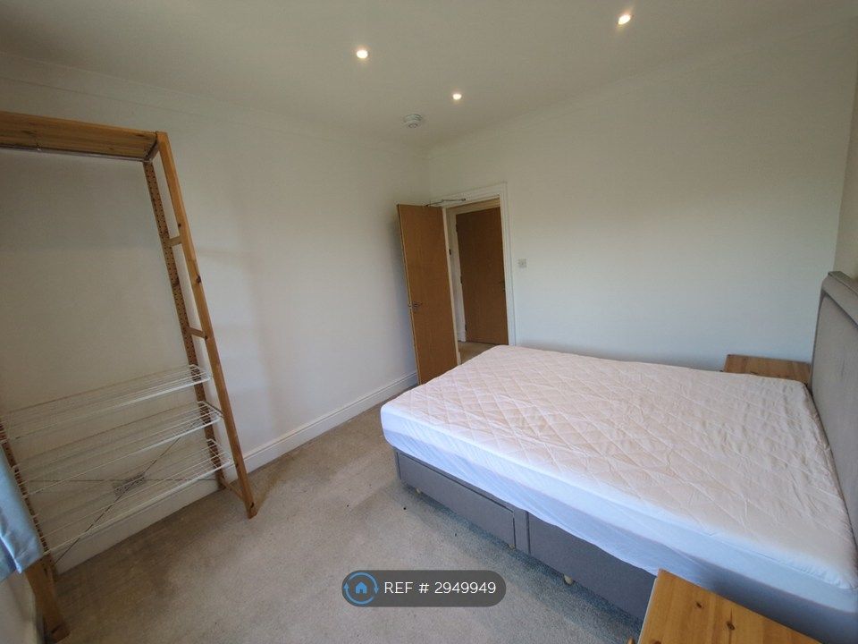 Property photo 3 of 11 Bedroom 1