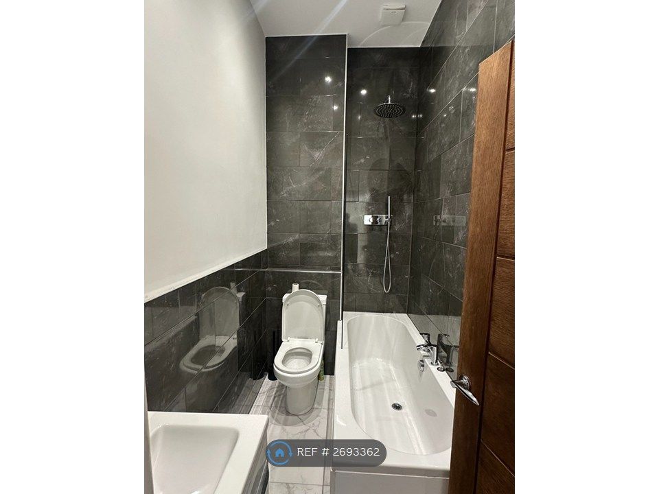 Property photo 3 of 6 Bathroom