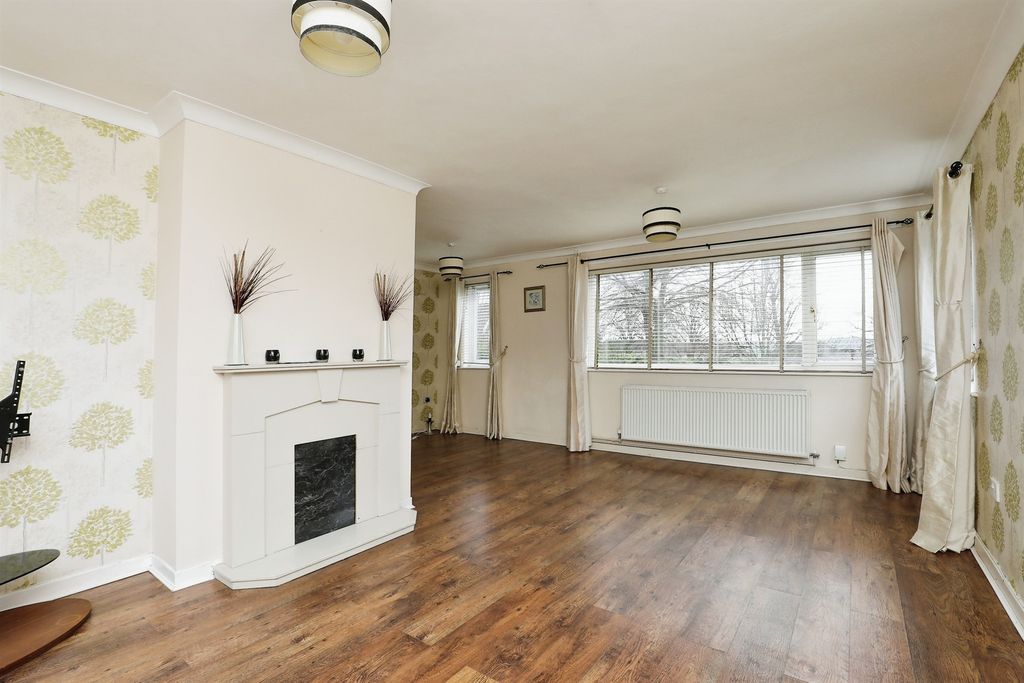 Property photo 3 of 18 Image