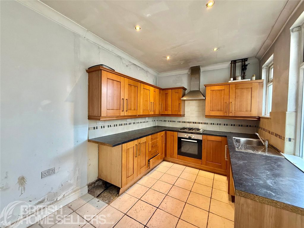 Property photo 2 of 16 Picture No. 10