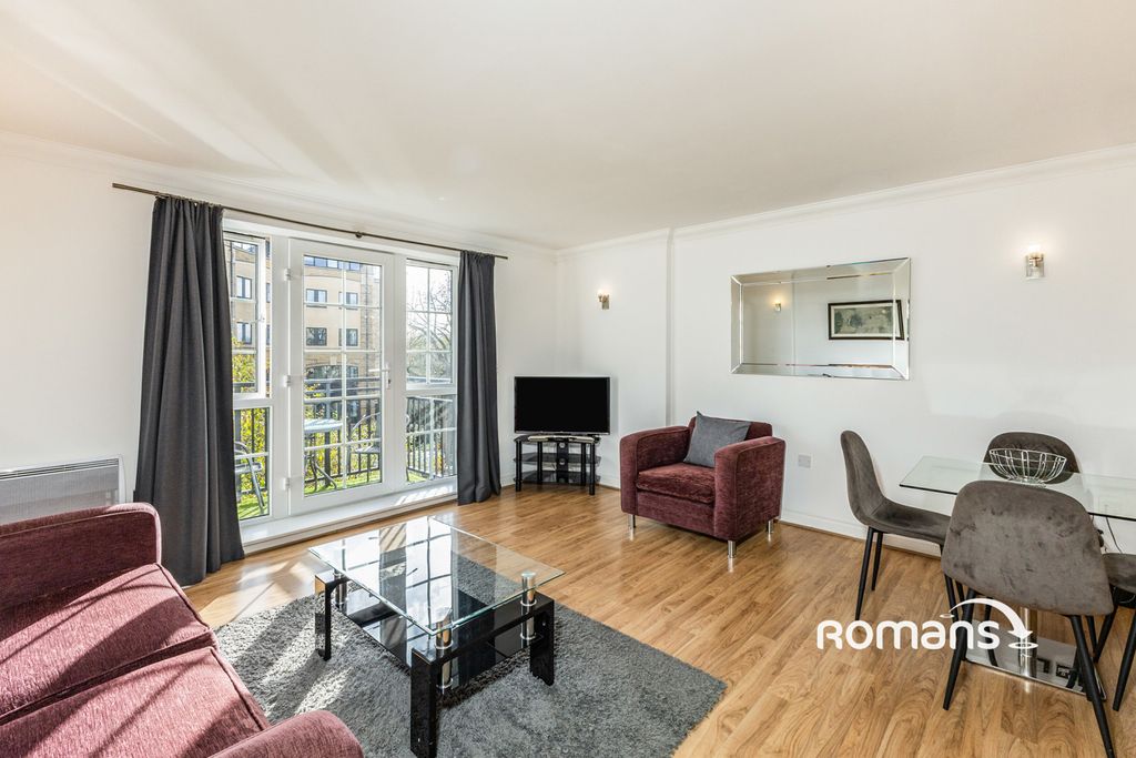 Property photo 3 of 11 Photo