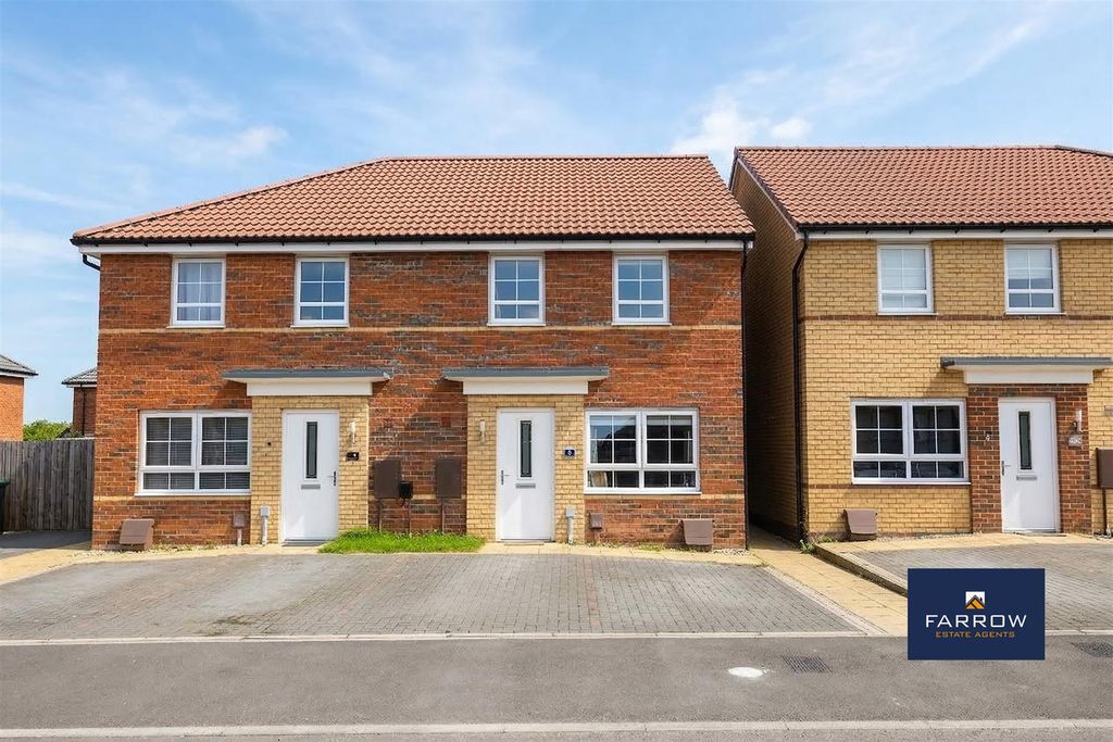 Property photo 1 of 28 Front