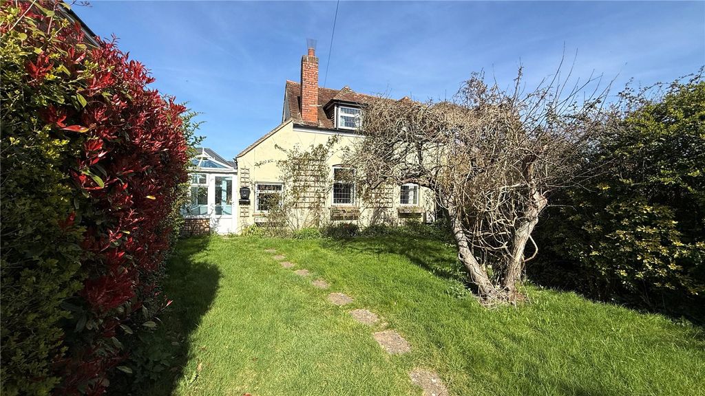 Property photo 2 of 12 Picture No. 14