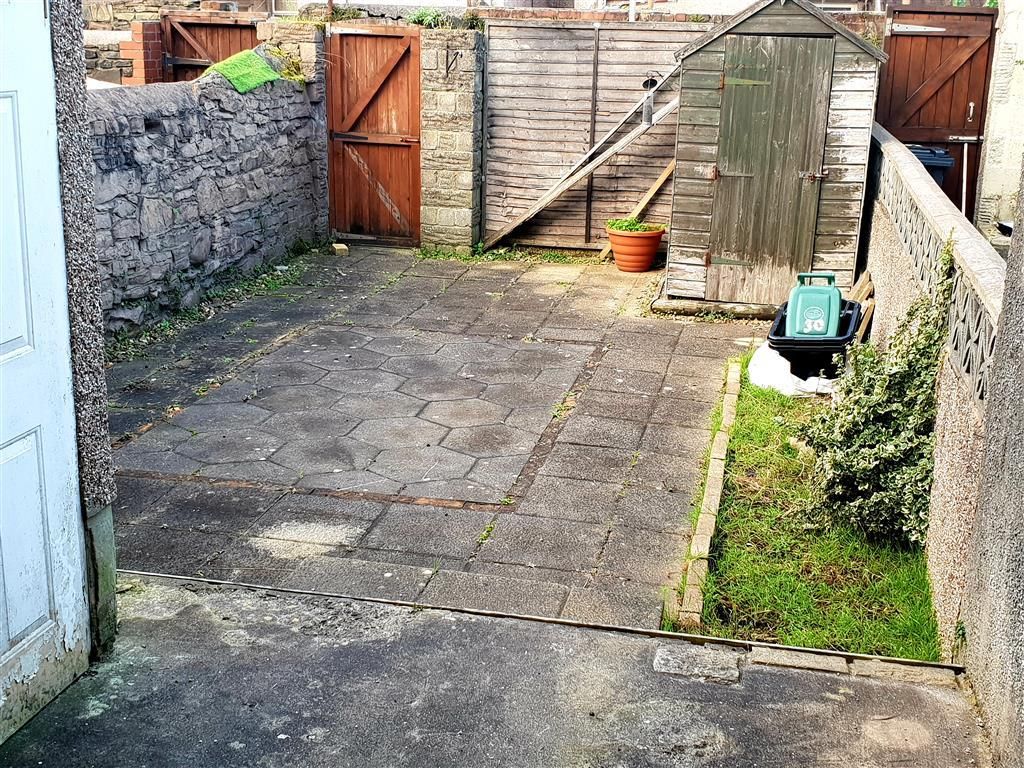 Property photo 2 of 9 Garden