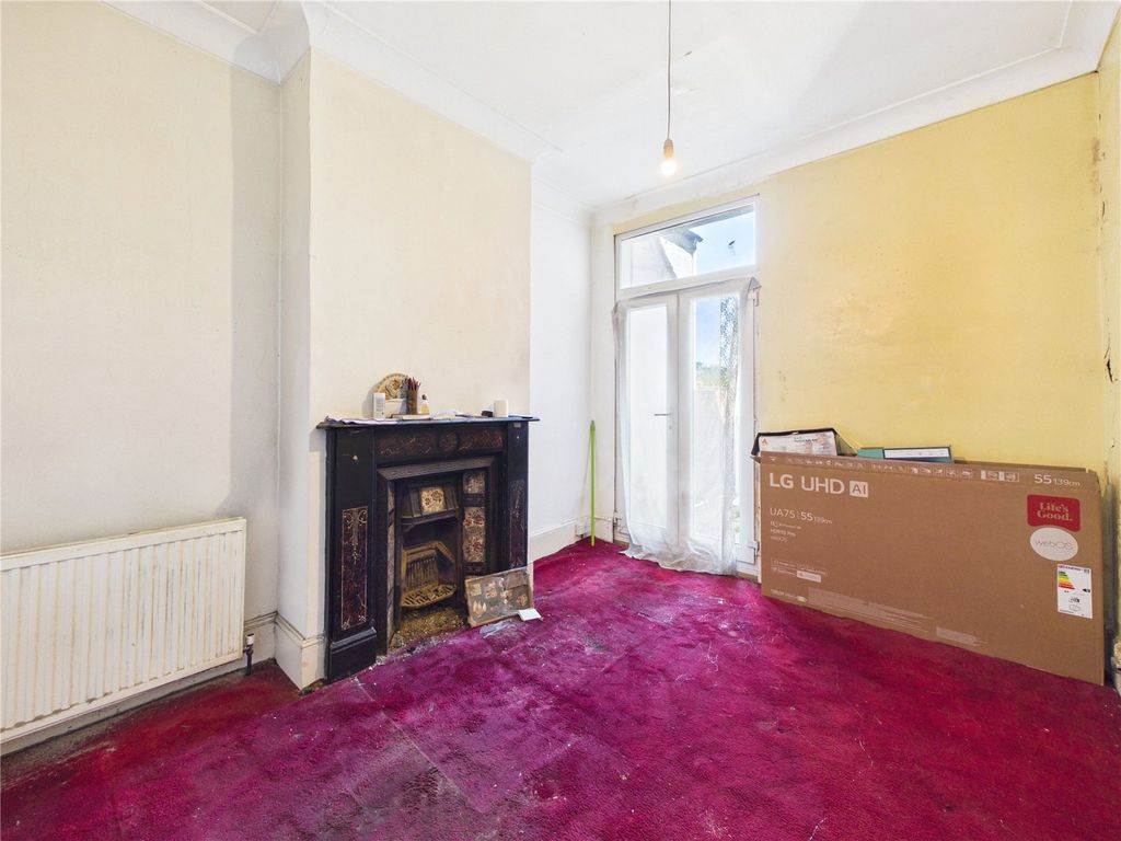 Property photo 3 of 16 Picture No. 03