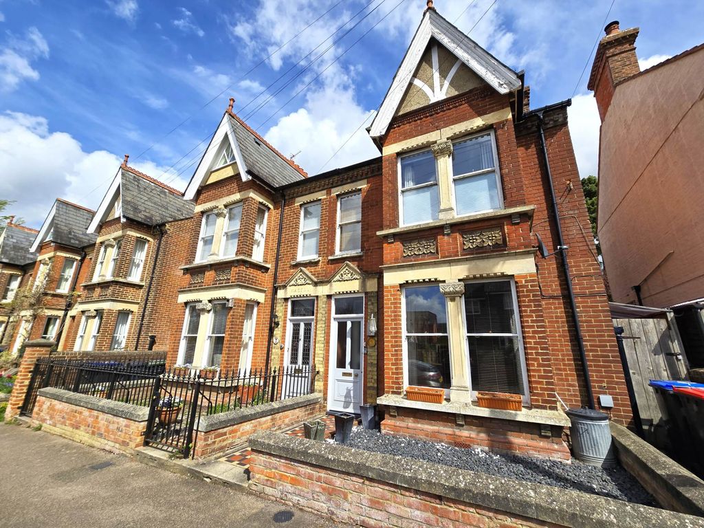 Property photo 3 of 15