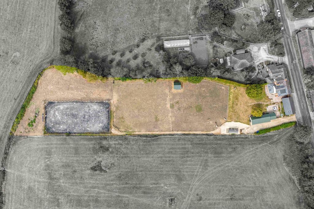 Property photo 3 of 25