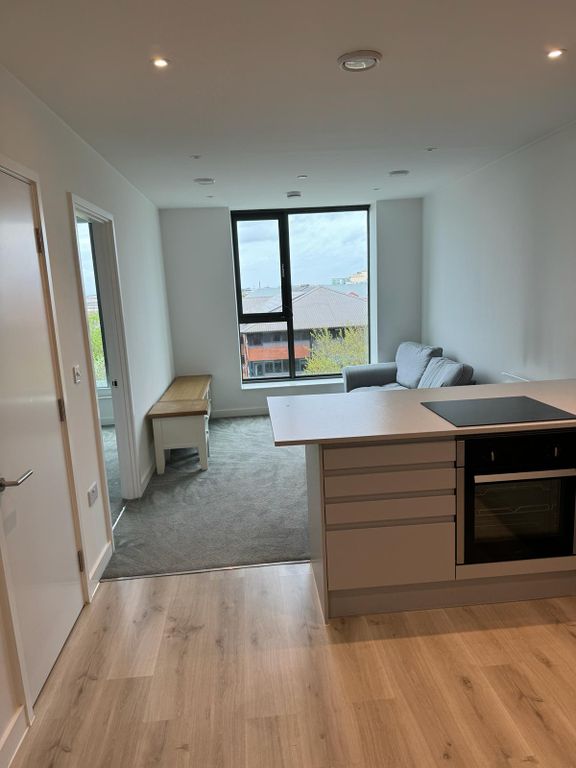 Property photo 2 of 13 Kitchen/Living