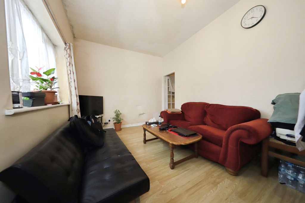 Property photo 2 of 25