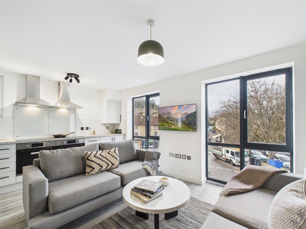 Property photo 3 of 27 Cam02131G0-Pr0144-Still016.Jpg