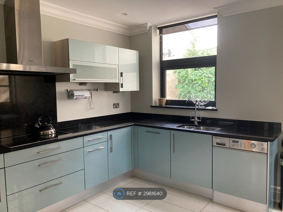 Property photo 2 of 35 Kitchen
