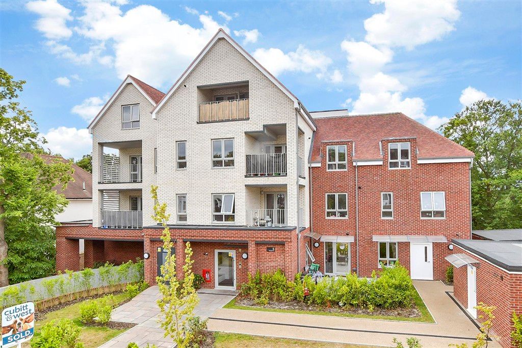 Property photo 1 of 9 External (Web)