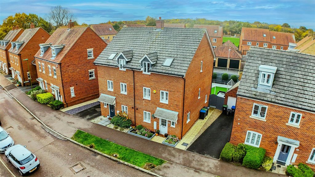 Property photo 1 of 35 Dji_20251103130536_0114_D-1.Jpg