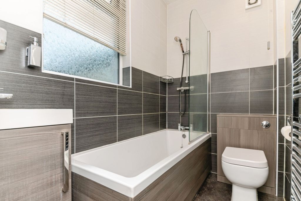 Property photo 3 of 11 Pbox-Img.Jpg