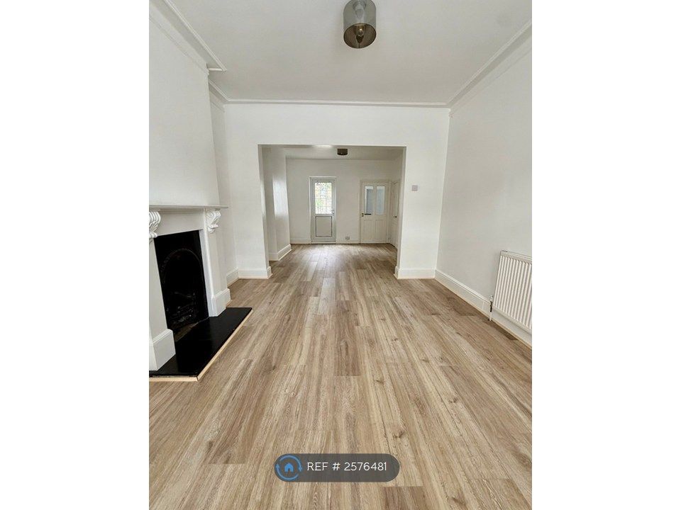 Property photo 3 of 15 Living/Dining Room