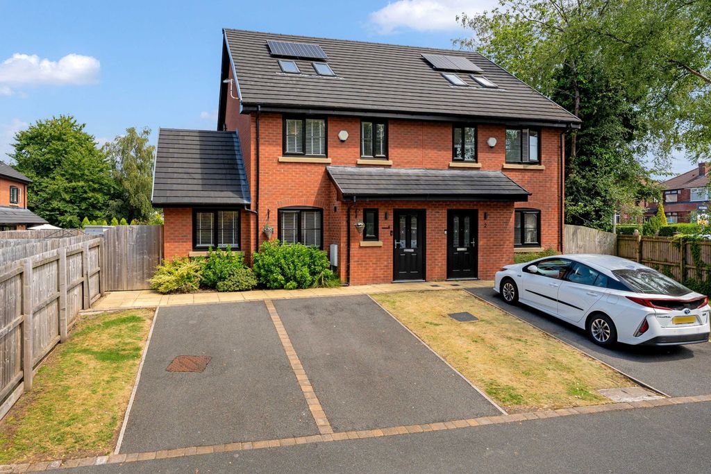 Property photo 1 of 28