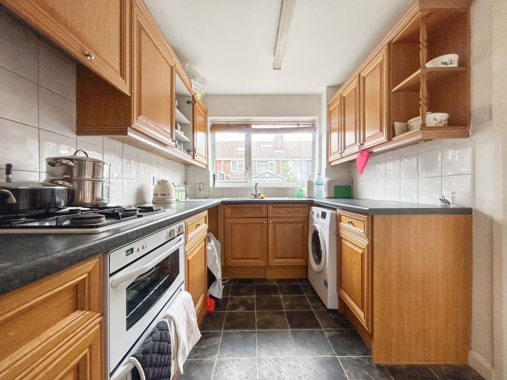 Property photo 3 of 12 Picture No. 11