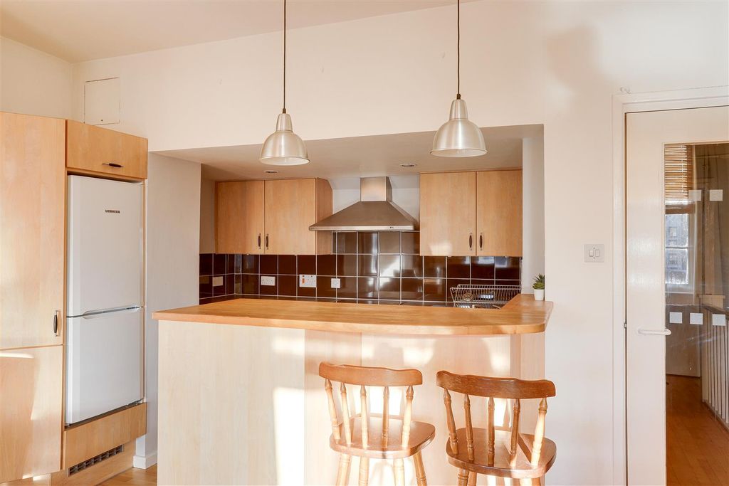 Property photo 2 of 16 1687.Jpg