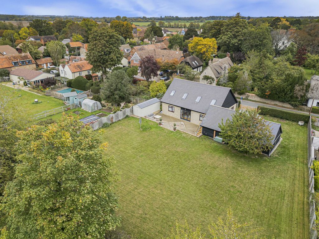 Property photo 2 of 37