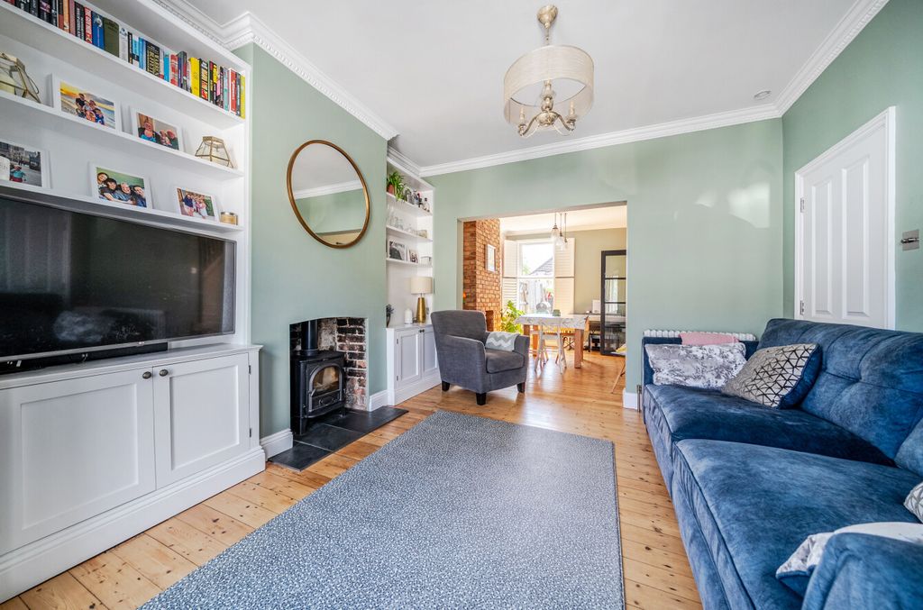 Property photo 3 of 21 1452362-10-69F0Bb...