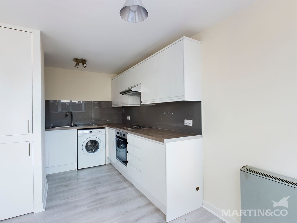 Property photo 2 of 4 Cam00516P1-Pr0046-Still02