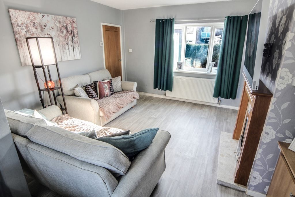 Property photo 2 of 13 Living Room